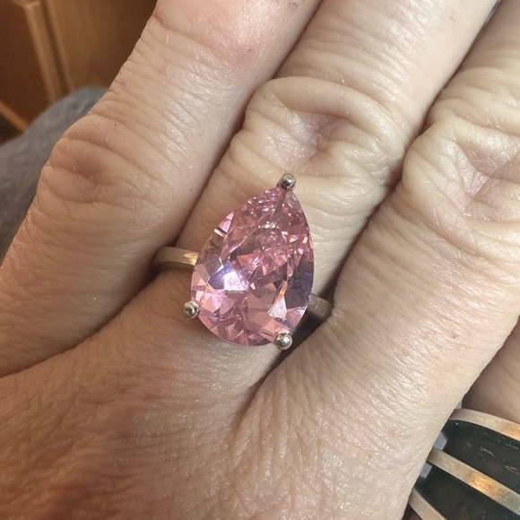 Stunning Pink CZ Sterling Silver 925 Teardrop Solitaire Ring size 7 - Picture 2 of 6